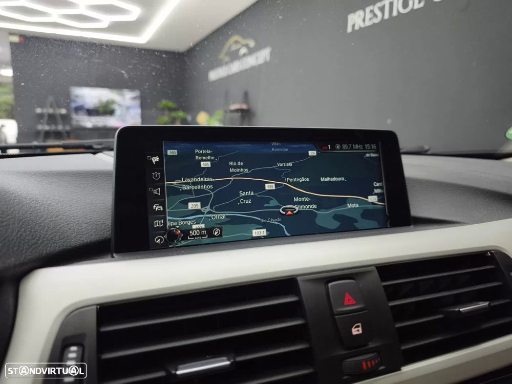 BMW 330 e iPerformance Line Luxury Purity - 34