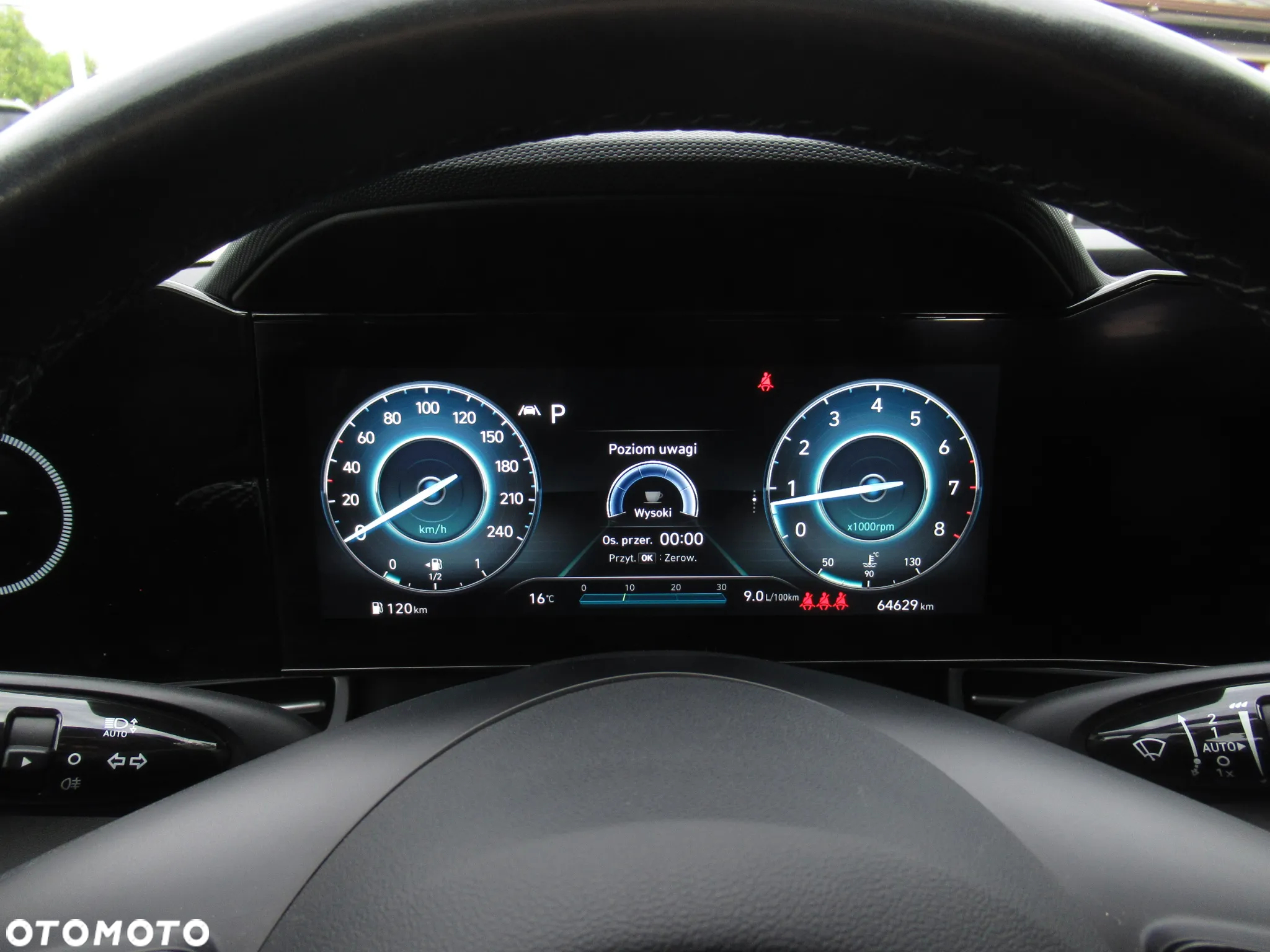 Hyundai Elantra 1.6 Executive CVT - 36