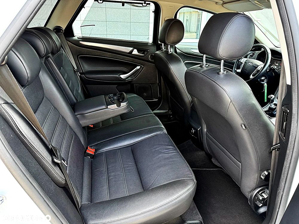 Ford Mondeo 2.0 TDCi Titanium - 22