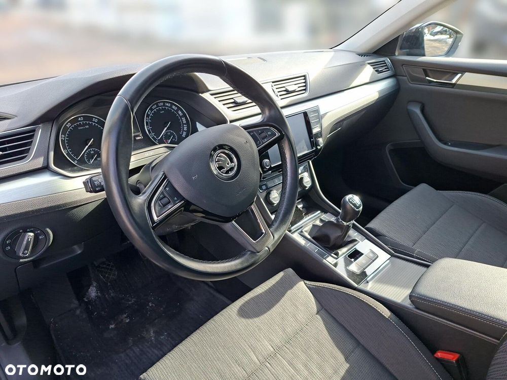 Skoda Superb 1.8 TSI Ambition - 11