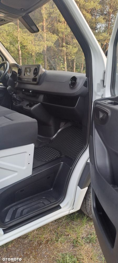 Mercedes-Benz SPRINTER - 14