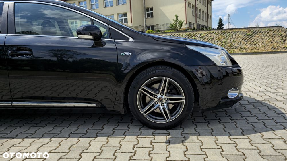Toyota Avensis - 4