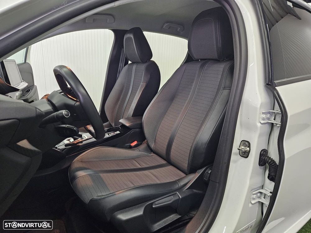 Peugeot e-208 50 kWh Allure - 14