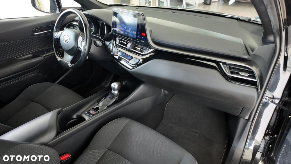Toyota C-HR Hybrid Flow - 18