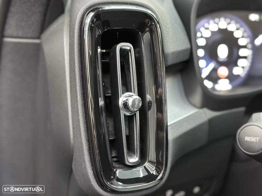 Volvo XC 40 1.5 T4 PHEV R-Design - 32