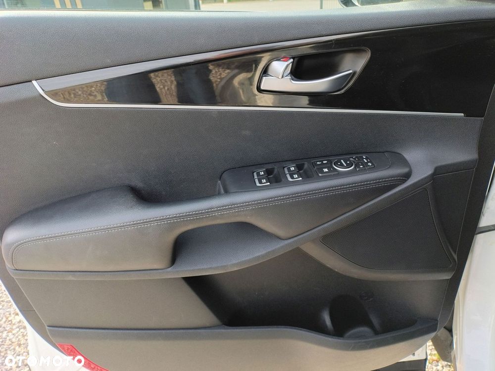 Kia Sorento - 10