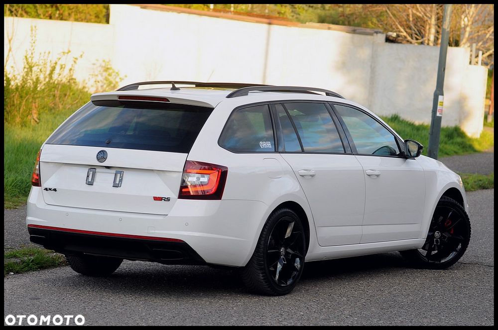 Skoda Octavia 2.0 TDI 4x4 DSG RS - 19