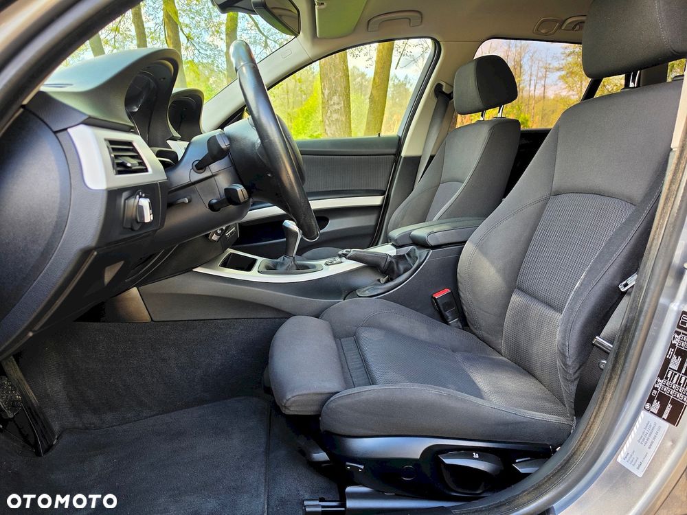BMW Seria 3 318d - 18