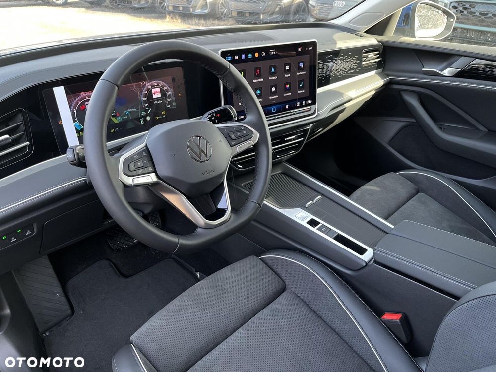 Volkswagen Passat - 16