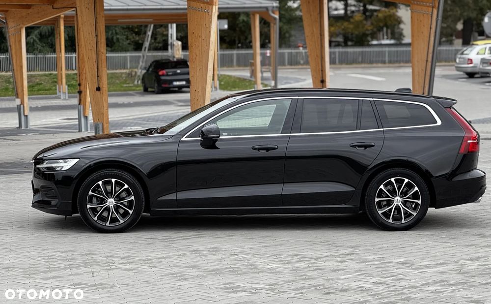 Volvo V60 B4 B DKG Momentum - 3