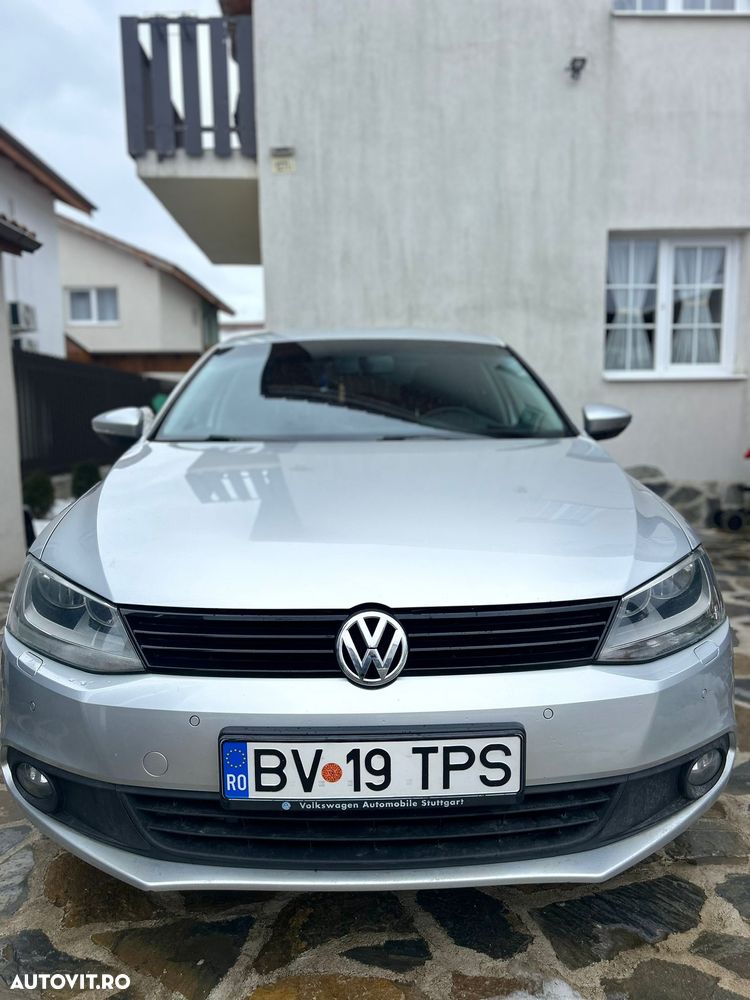Volkswagen Jetta - 5