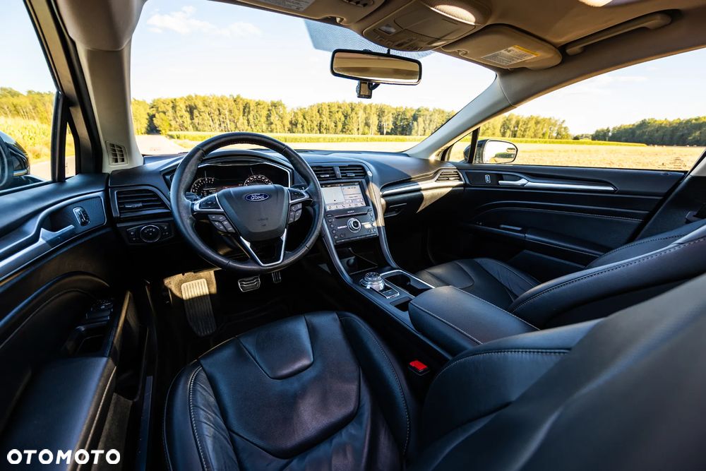 Ford Fusion 2.0 EcoBoost Titanium - 10