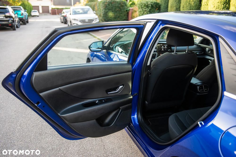 Hyundai Elantra 1.6 Smart - 29