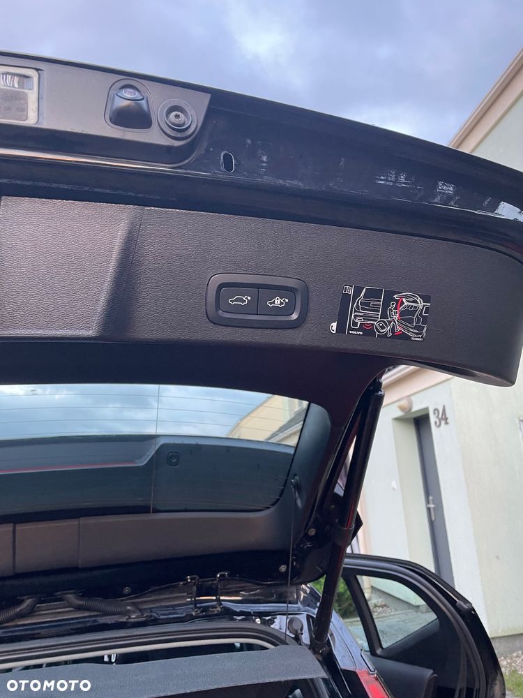 Volvo XC 40 T3 Momentum Pro - 13