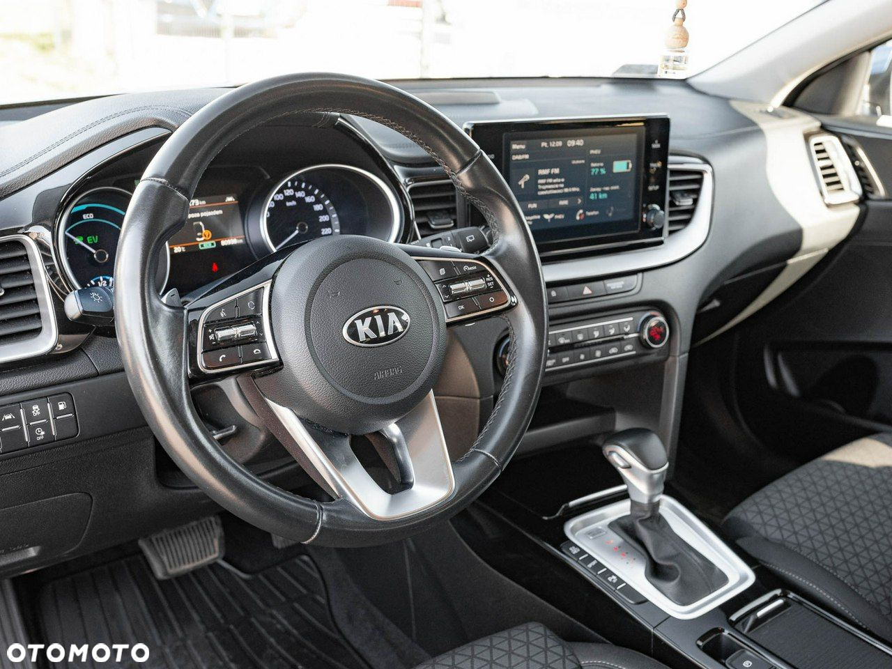Kia Ceed - 7