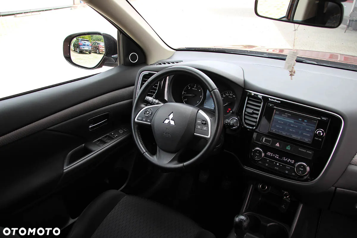 Mitsubishi Outlander 2.2 DID Intense + 4WD - 24