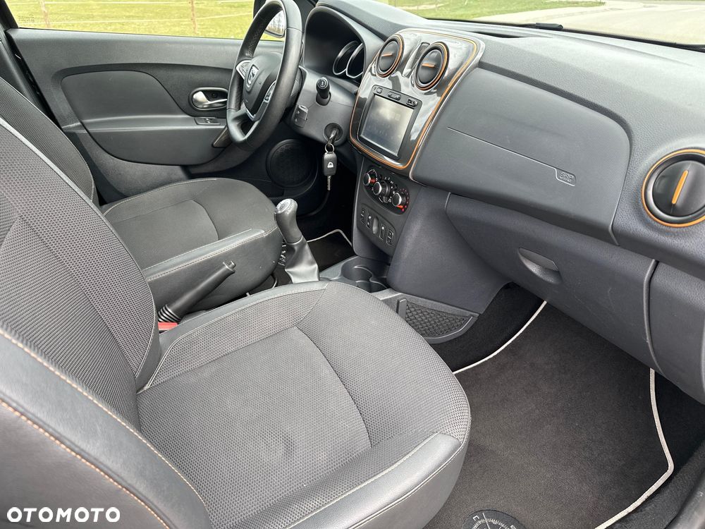 Dacia Sandero Stepway dCi 90 Ambiance - 14