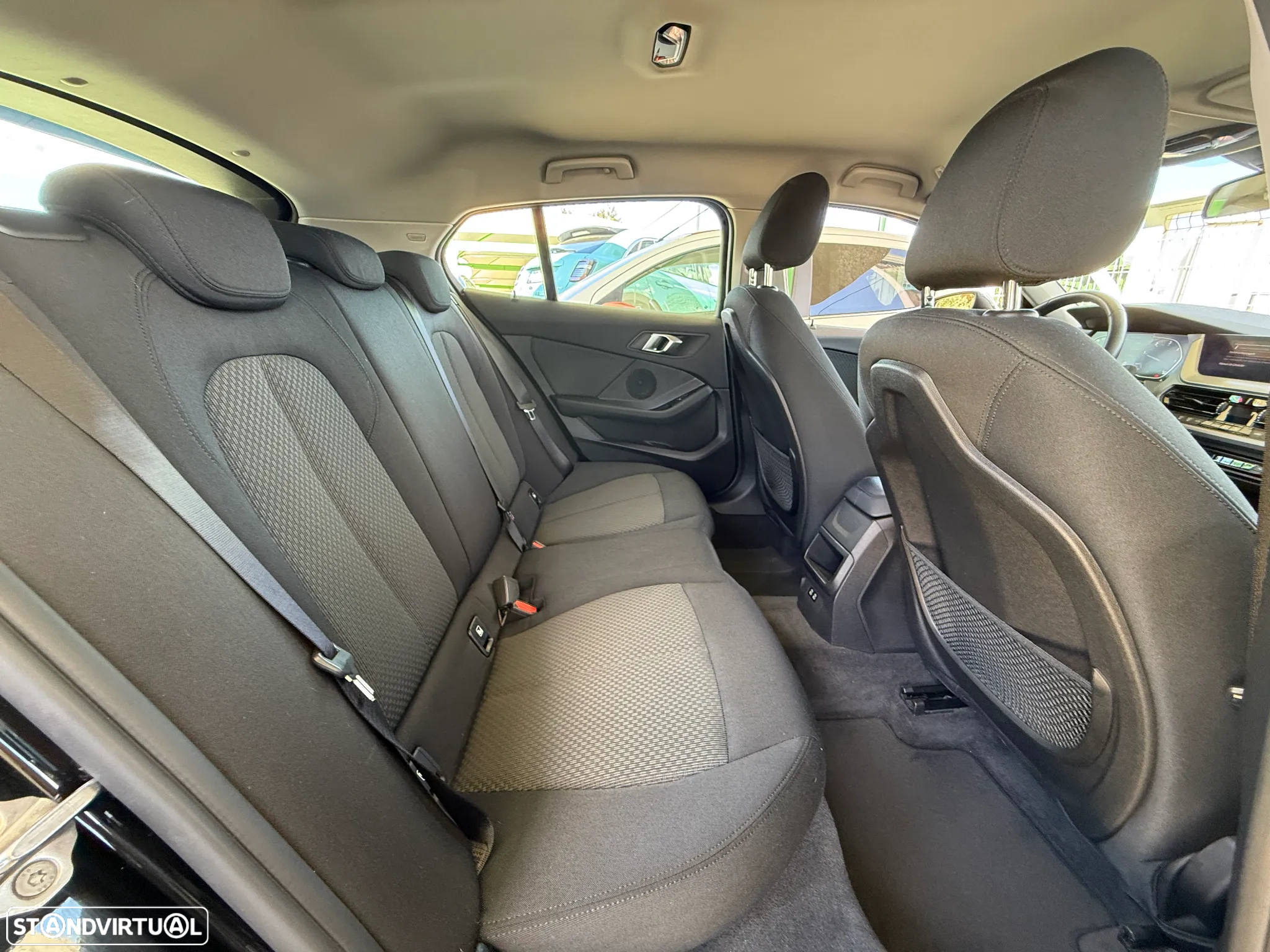 BMW 116 d Pack Color Vision Auto - 28