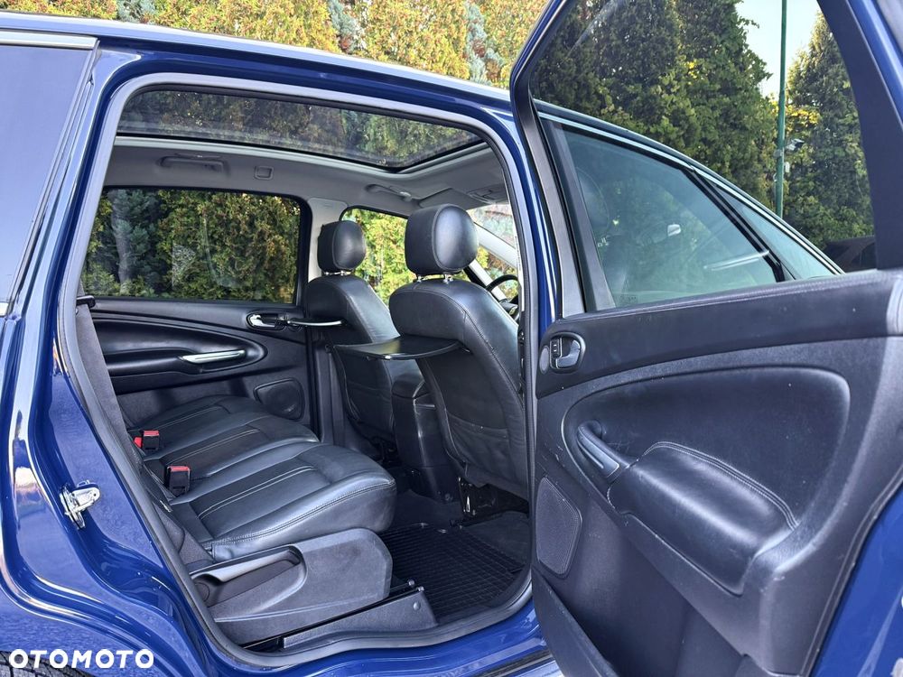 Ford S-Max - 38