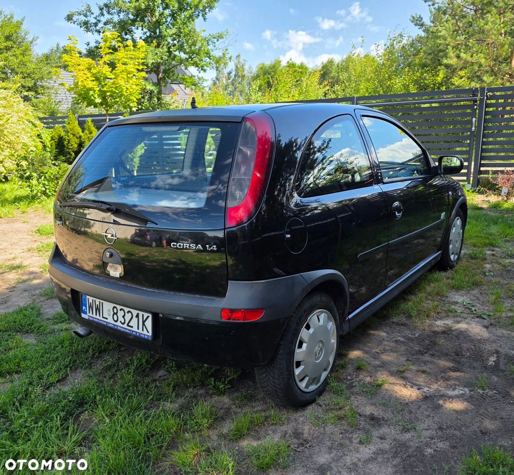 Opel Corsa 1.4 16V Sport - 2