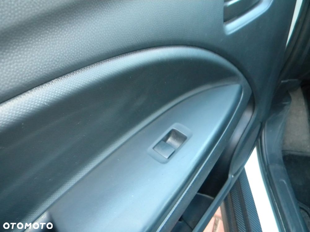 Mitsubishi Space Star - 6