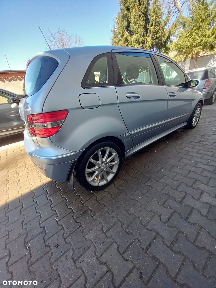 Mercedes-Benz Klasa B 200 CDI Autotronic - 10