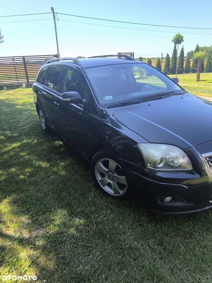 Toyota Avensis 2.0 D-4D - 5