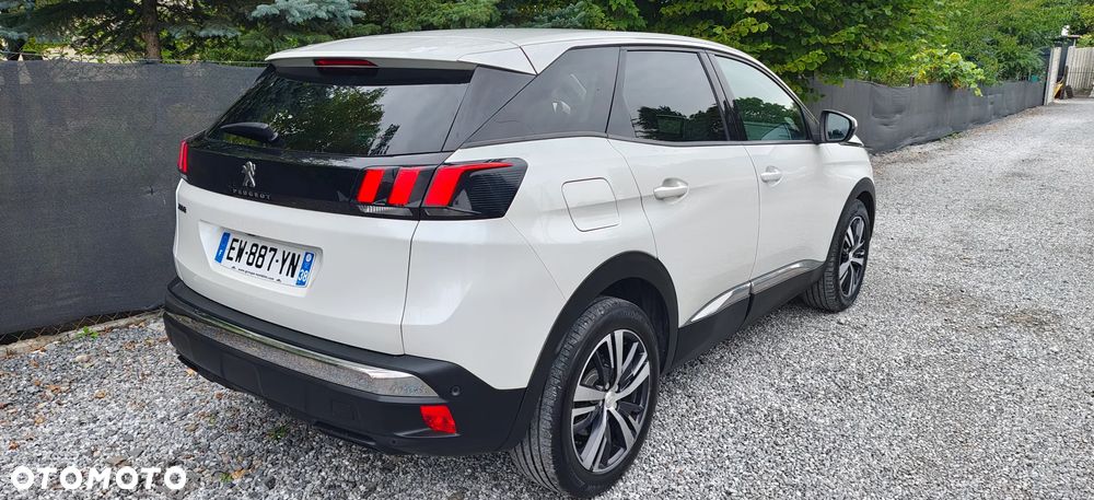 Peugeot 3008 1.5 BlueHDi Allure S&S - 32