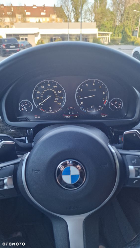 BMW X5 xDrive50i - 11
