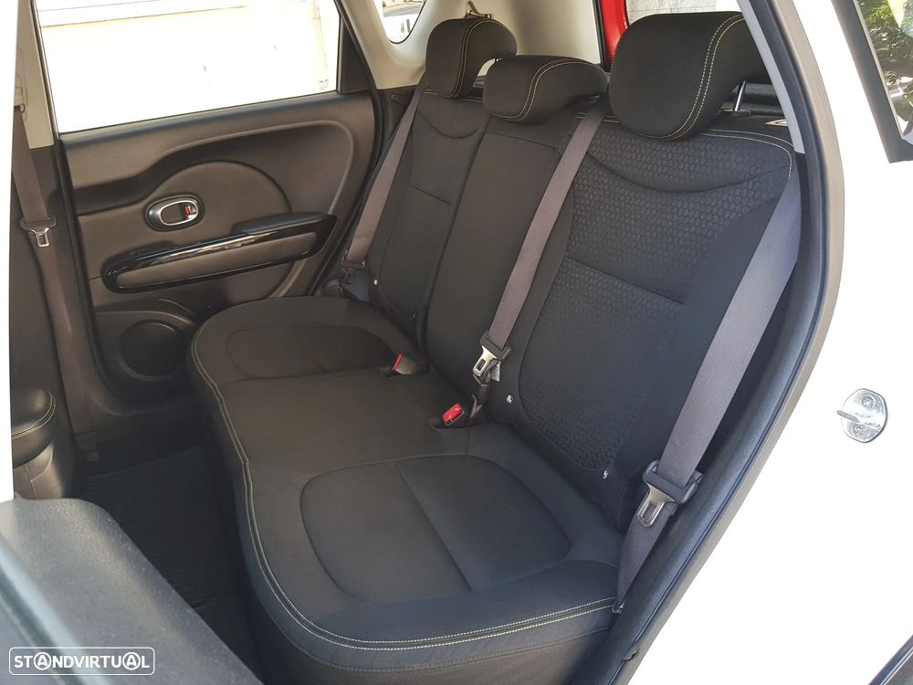 Kia Soul 1.6 CRDi TX - 35