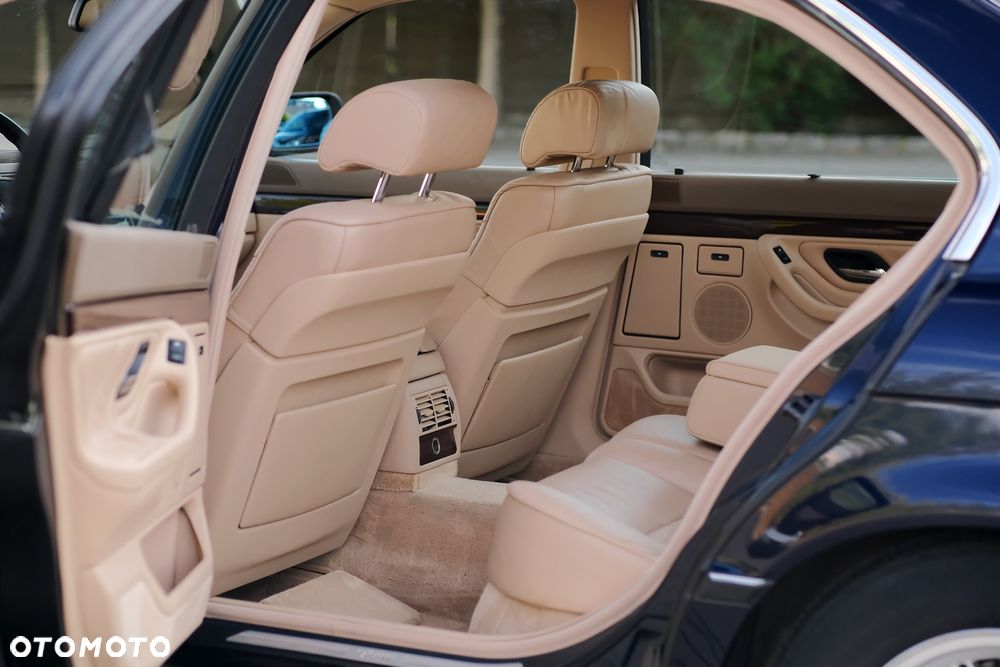 BMW Seria 7 740iL - 22