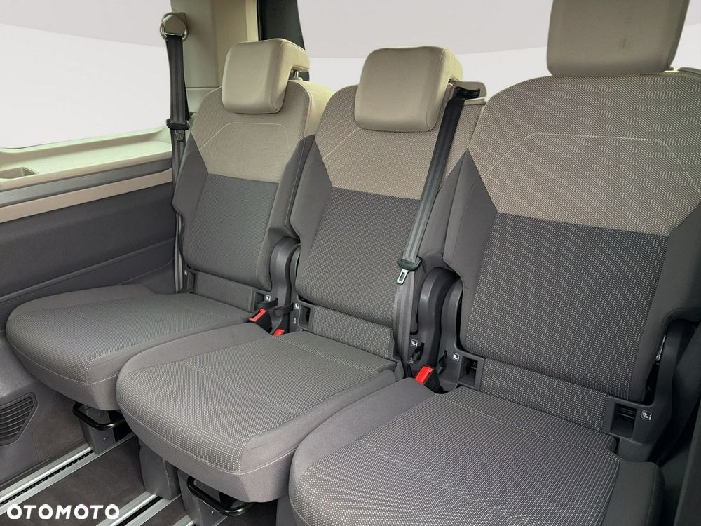Volkswagen Multivan - 28