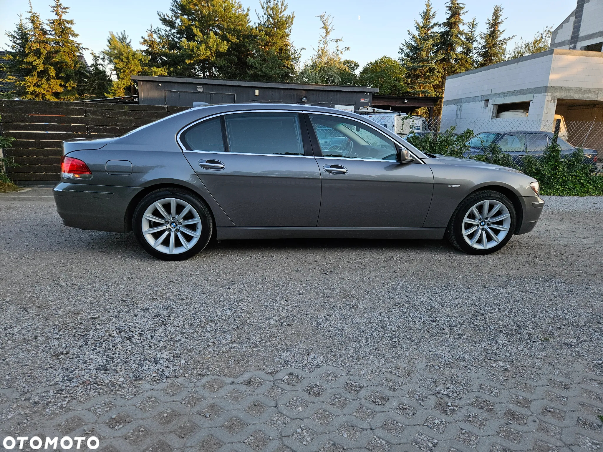 BMW Seria 7 750Li - 28