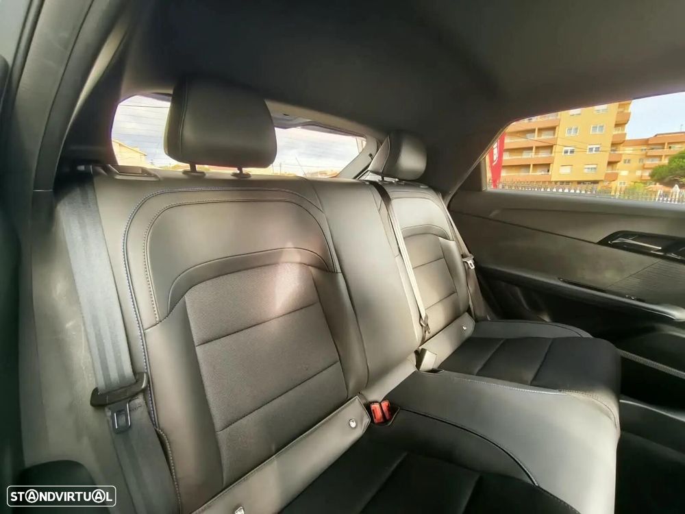 MG MG4 64 kWh Luxury - 29