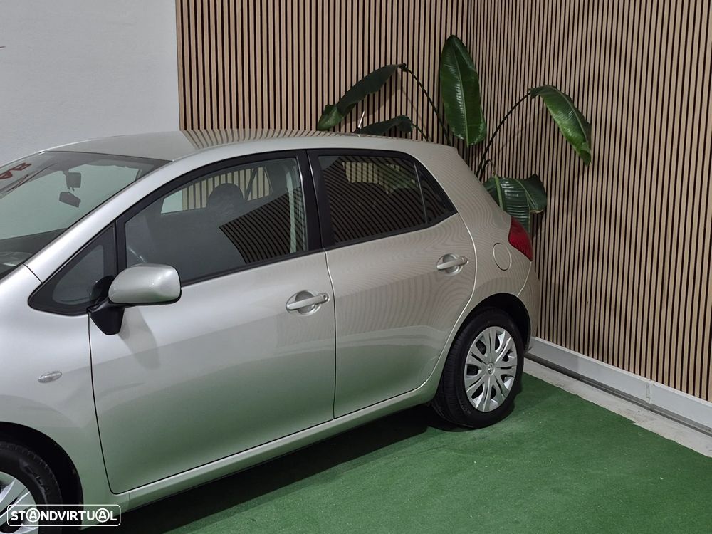 Toyota Auris 1.4 D-4D AC - 3