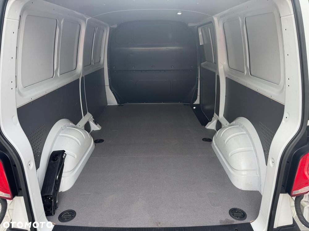 Volkswagen Transporter Kombi L2H1 - 9