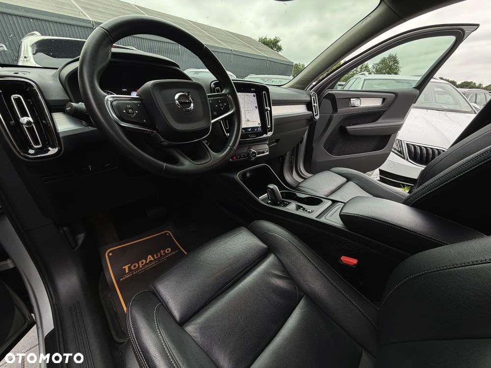 Volvo XC 40 D4 SCR AWD Momentum - 18