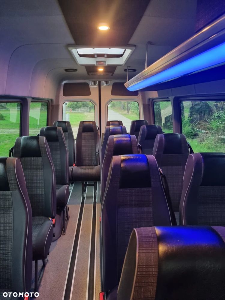Mercedes-Benz Sprinter - 22