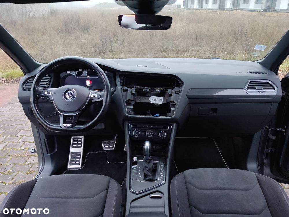 Volkswagen Tiguan - 24