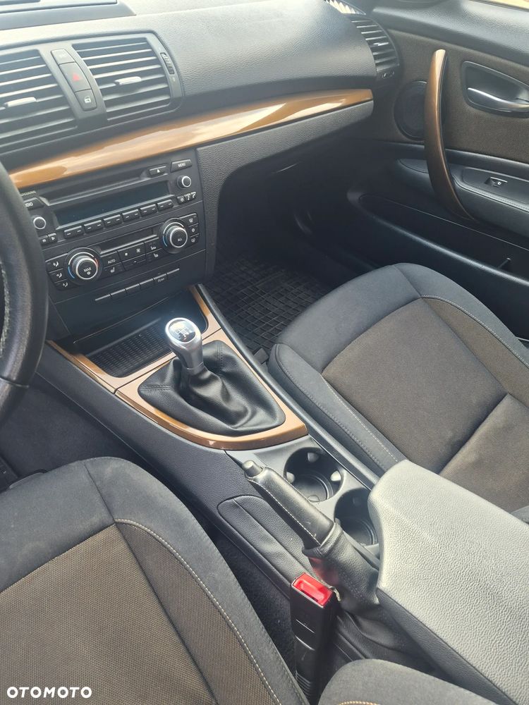 BMW Seria 1 116d Sport Line - 8