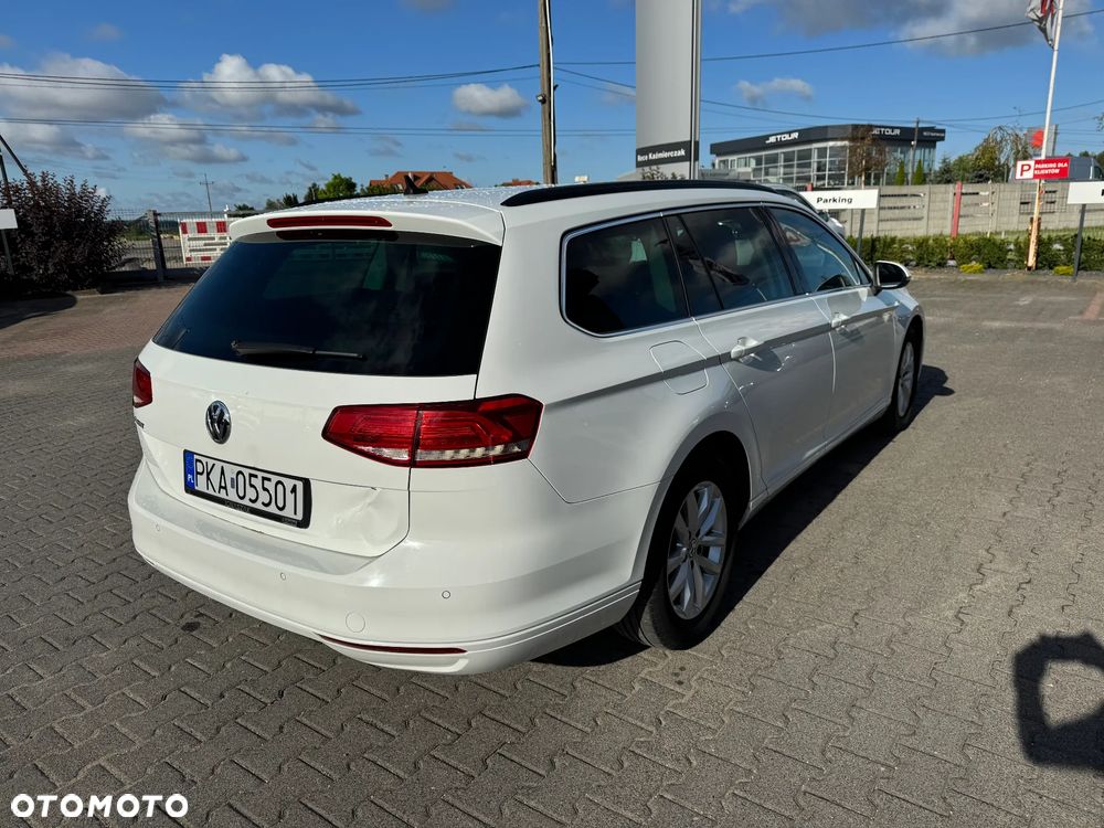 Volkswagen Passat 1.5 TSI OPF DSG Comfortline - 4