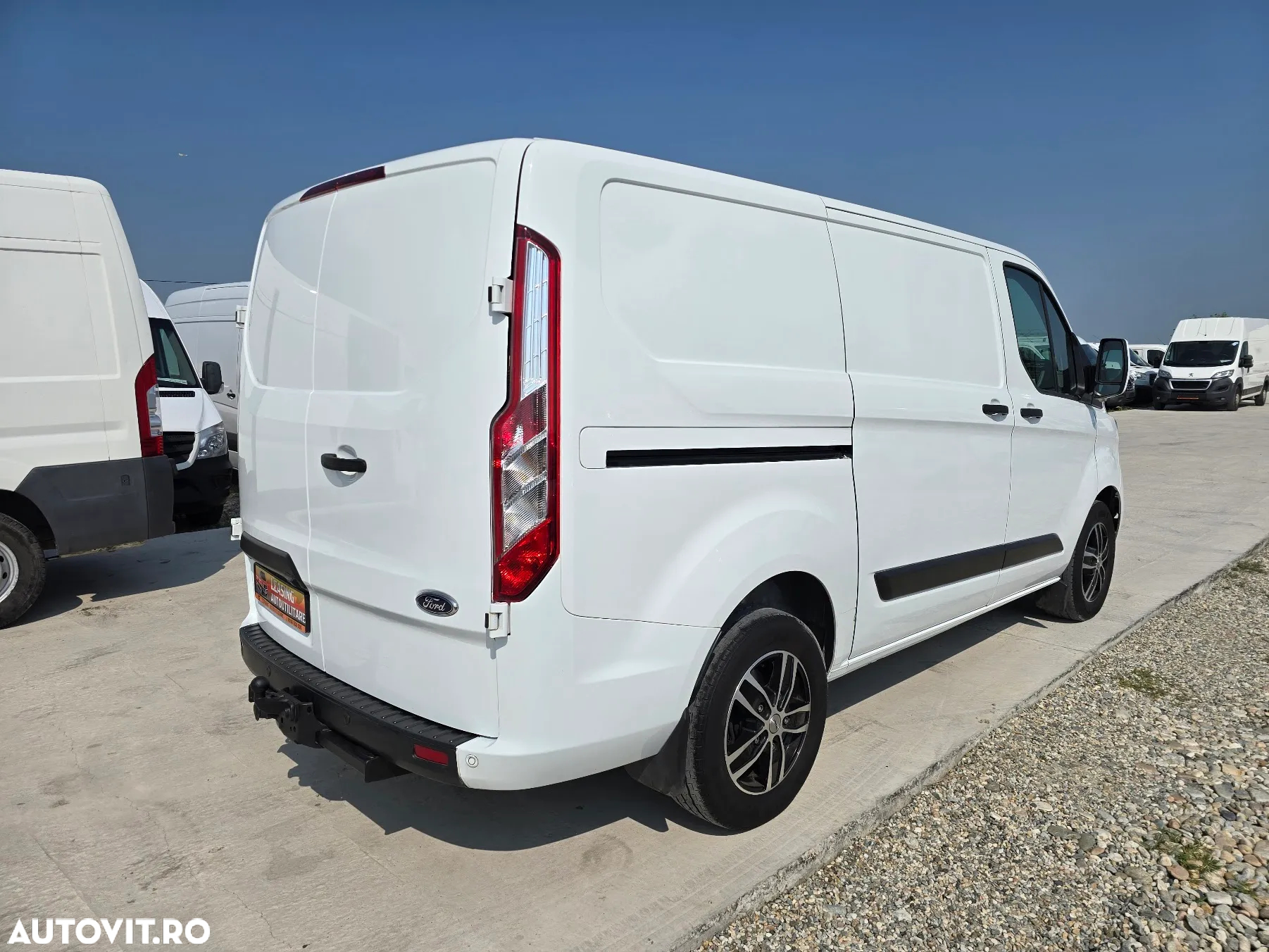 Ford Transit New Custom L1H1 Premium Edition - 8