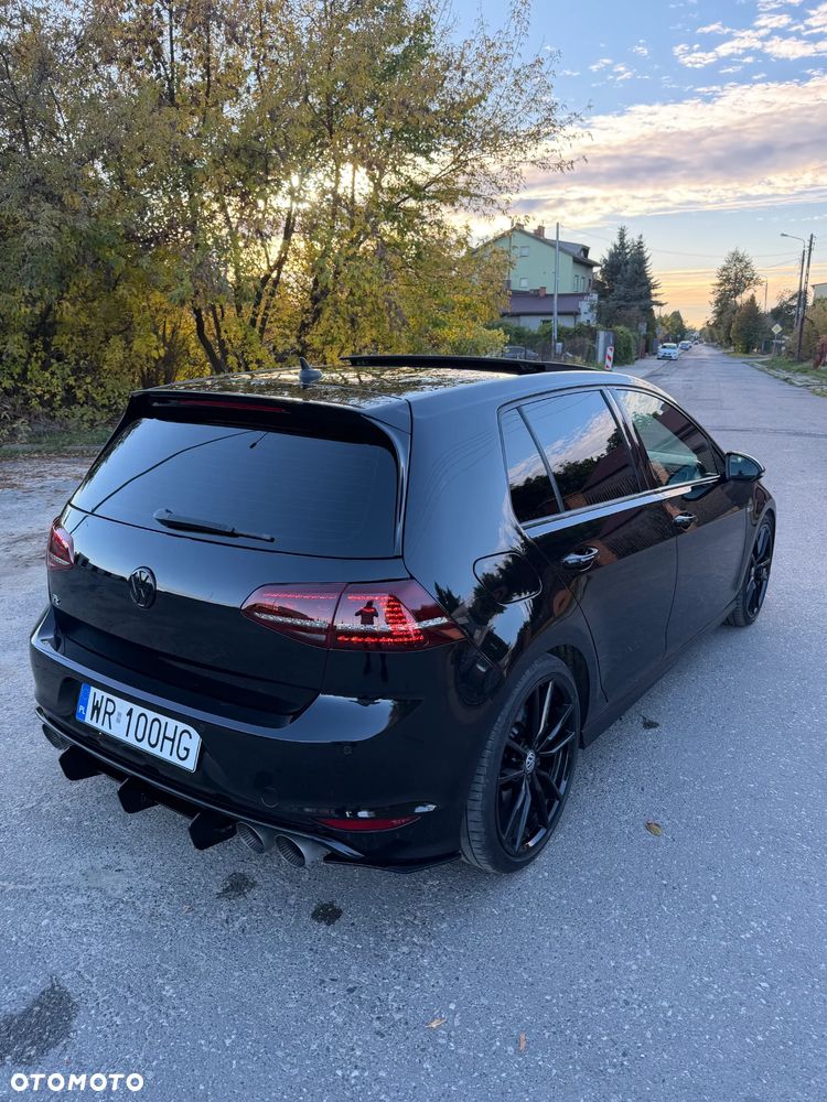 Volkswagen Golf - 2