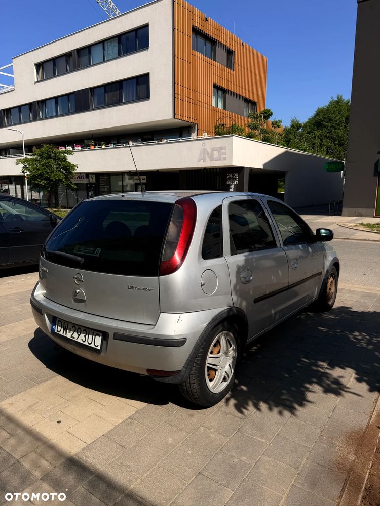 Opel Corsa 1.2 16V Cosmo - 3