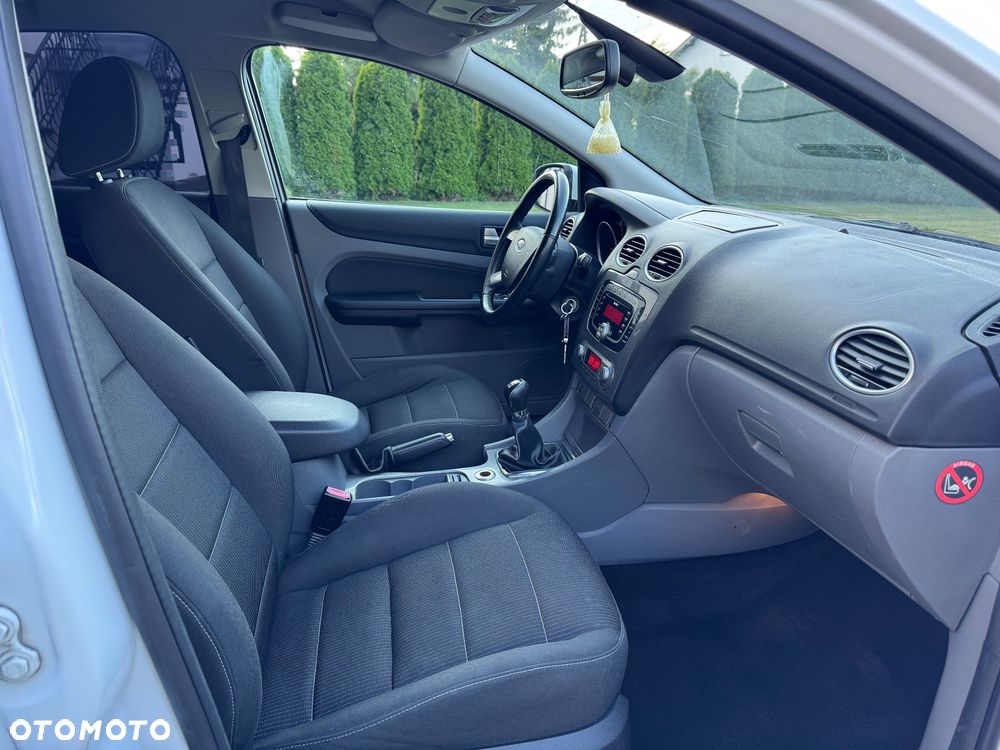 Ford Focus 1.8 FF Platinium X - 15