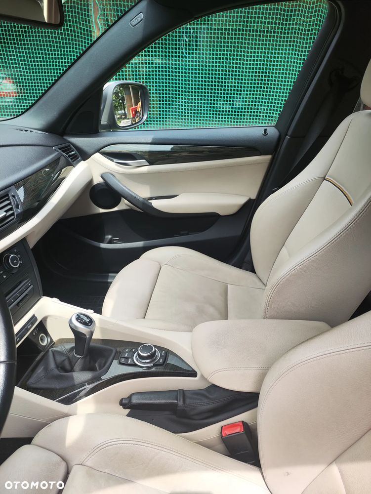BMW X1 sDrive18d Sport Line - 9