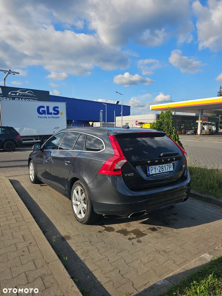 Volvo V60 Cross Country D4 Drive-E Momentum - 9