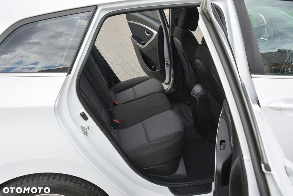 Hyundai i30 1.4 Comfort - 14