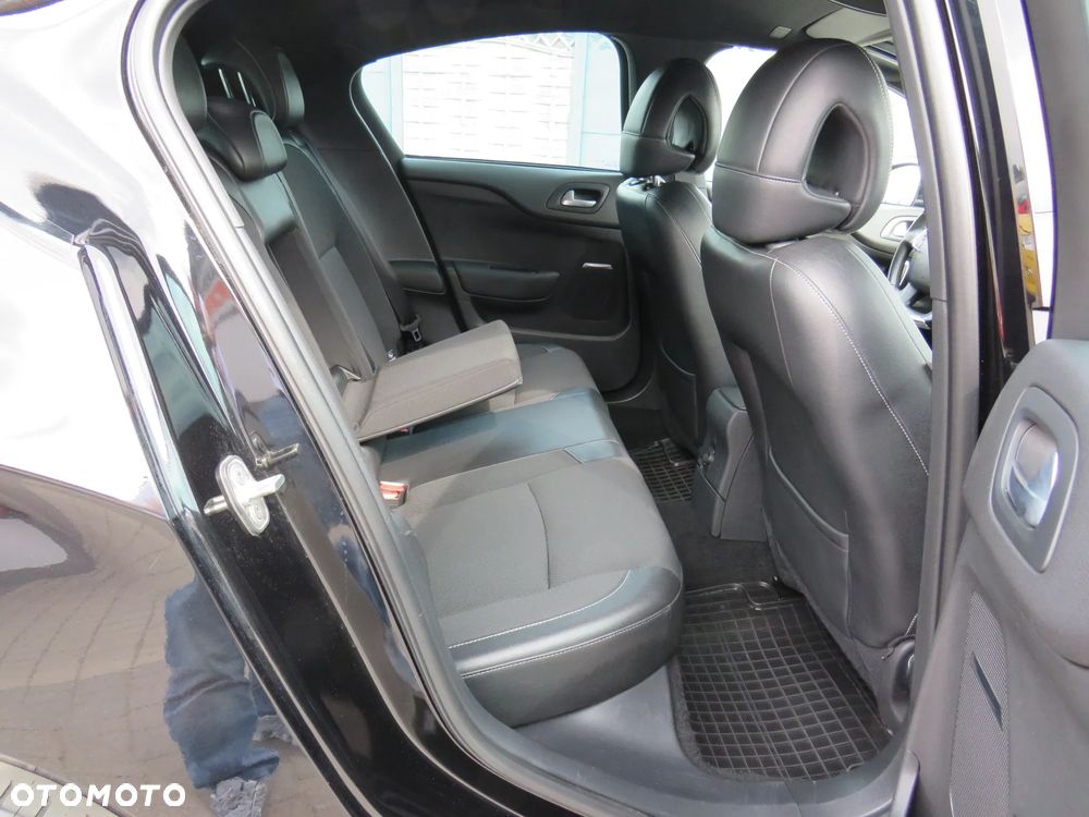 Citroën DS4 2.0 BlueHDi SportChic S&S - 30