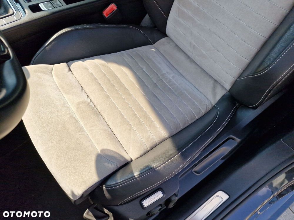 Volkswagen Passat 2.0 TDI SCR Highline - 17